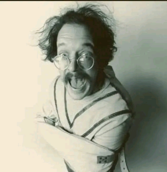 LAS DIFERENCIAS ENTRE LOS LOCOS Y LOS&nbsp;CUERDOS.